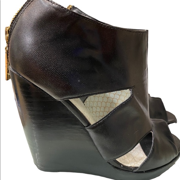 Matiko | Leather Wedge Sandals | 6.5 - Picture 3 of 7